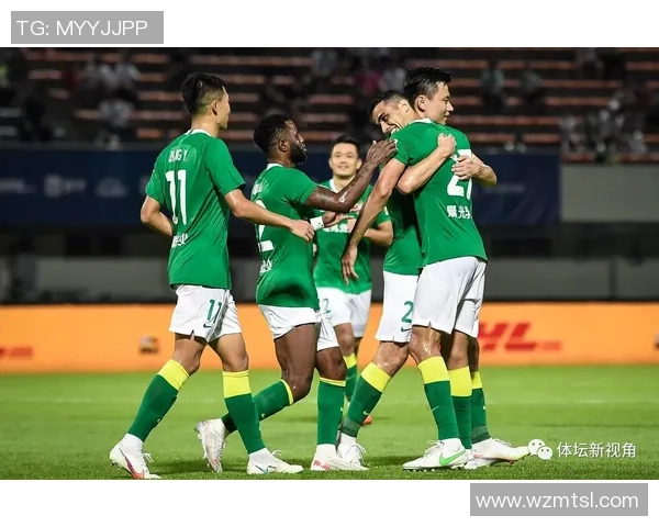 杭州篮球队以83分高居欧锦赛积分榜首位展现强劲实力 杭州篮球队以83分高居欧锦赛积分榜首位展现强劲实力