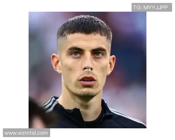 昔日足球明星的落寞与孤独头像展现了辉煌背后的心酸与无奈